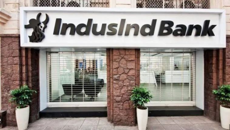 indusind bank share price target 2025