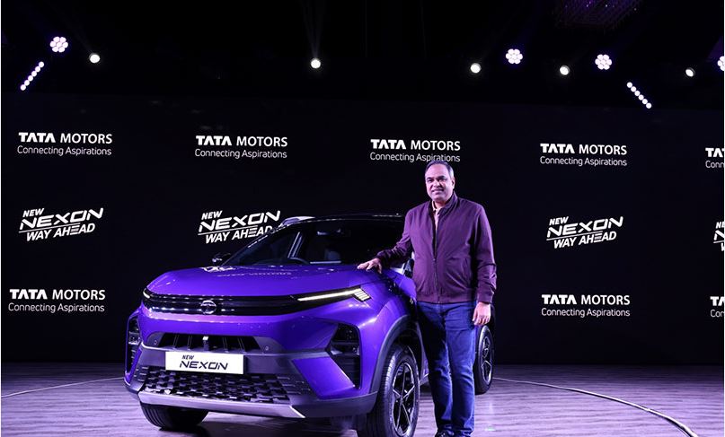 tata motors share price target 2025